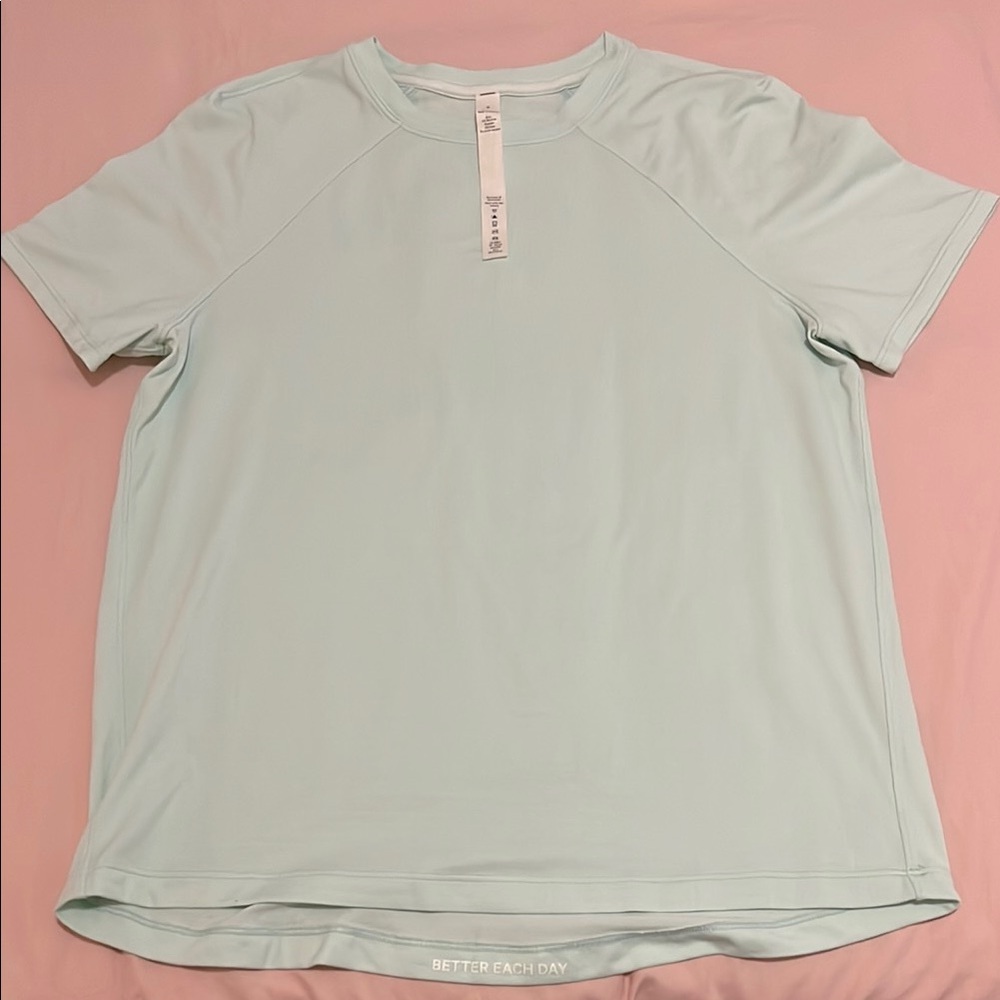Lululemon T shirt
